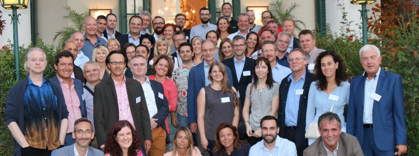 Miembros de la Asociación de Medicamentos Genéricos Veterinarios en Europa (Eggvp) tras una de sus reuniones.
