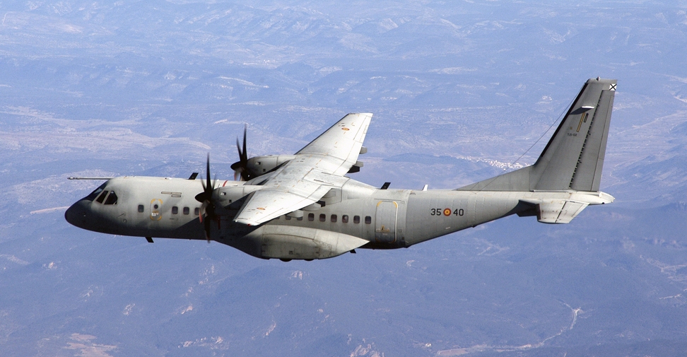 Un avión medicalizado del Ejército traslada de León a San Sebastián al afectado por Crimea-Congo