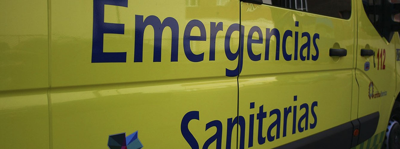 El veterinario fue trasladado en ambulancia hasta el Hospital de Burgos.