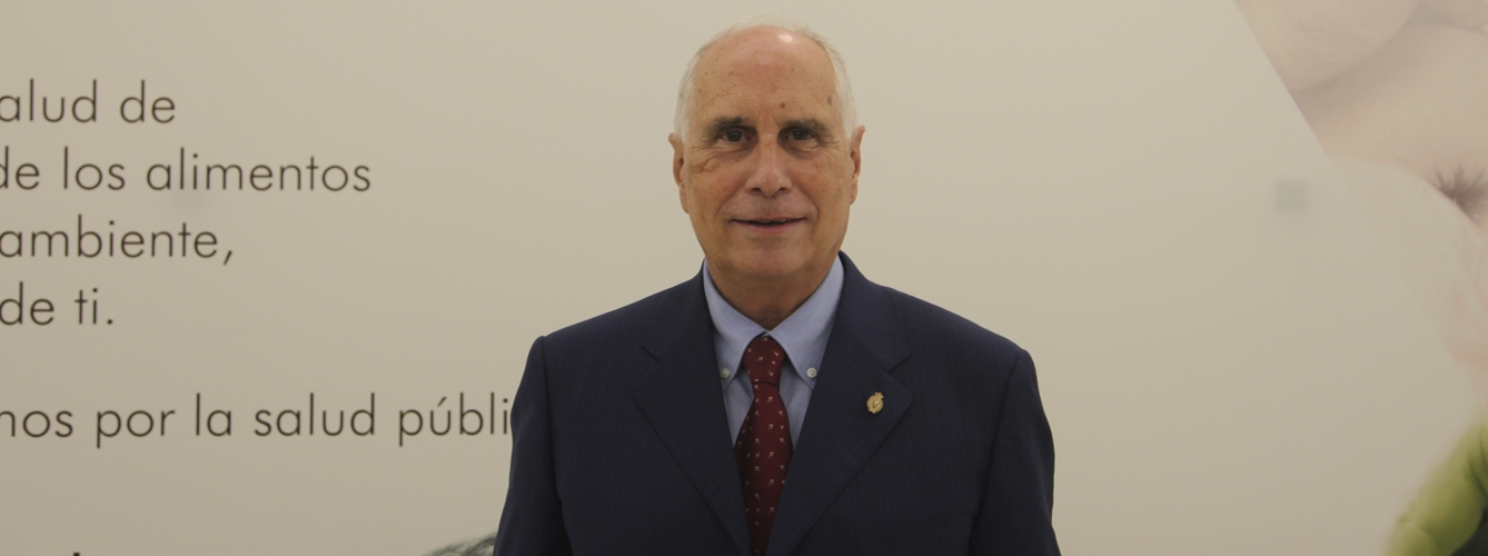 Arturo Ramón Anadón, presidente de la Real Academia de Ciencias Veterinarias de España, ha sido nombrado miembro honorable de EUROTOX.