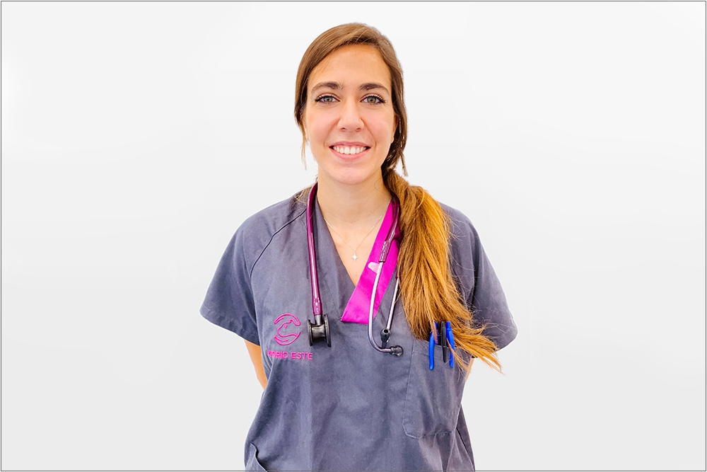 Blanca Gómez, GPCert en Medicina interna por la ISVPS y acreditable como especialista en cardiorrespiratorio por AVEPA, es la encargada de impartir la formación de Dechra.