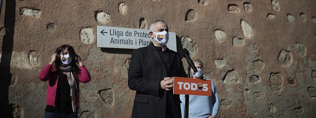 Carlos Carrizosa durante su visita a la Lliga per a la protecció d’Animals i Plantes de Barcelona.