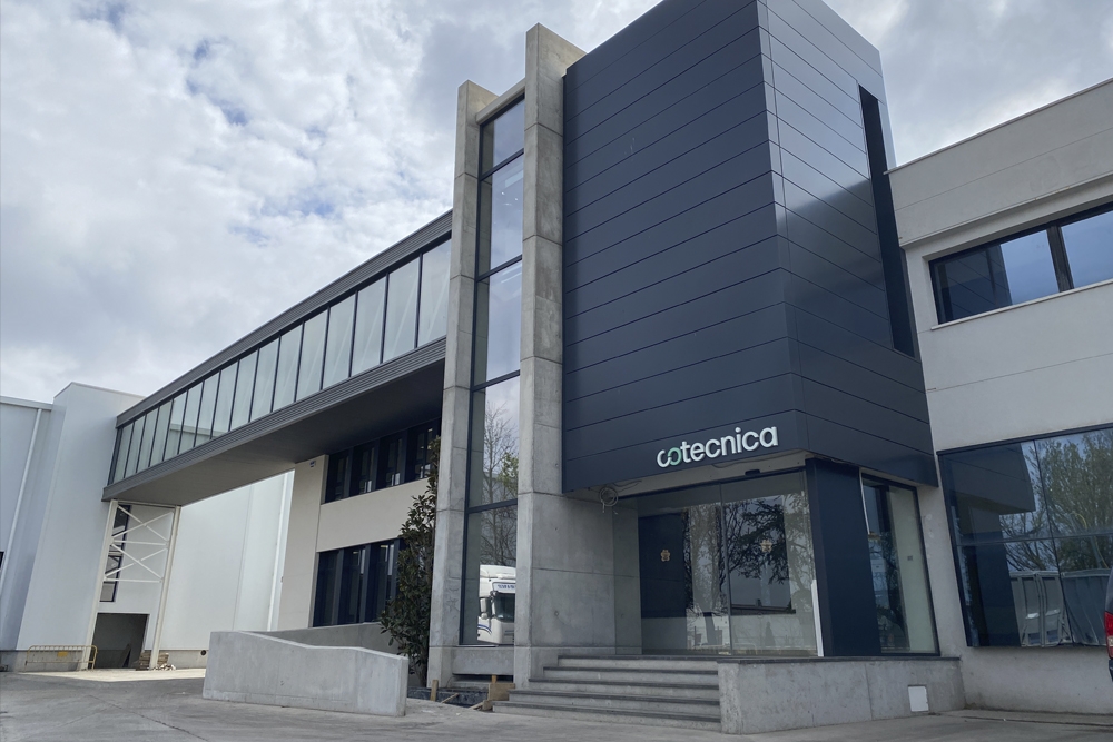 La cooperativa agroalimentaria Cotécnica ha estrenado la ampliación de sus nuevas oficinas de Bellpuig.