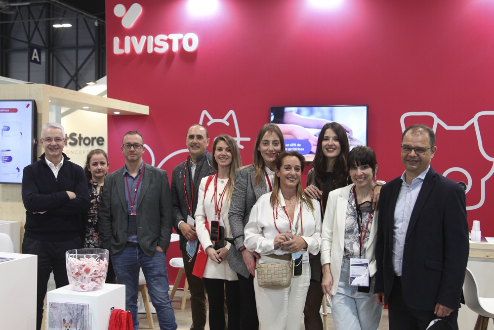 Parte del equipo de animales de compañía de Livisto España.