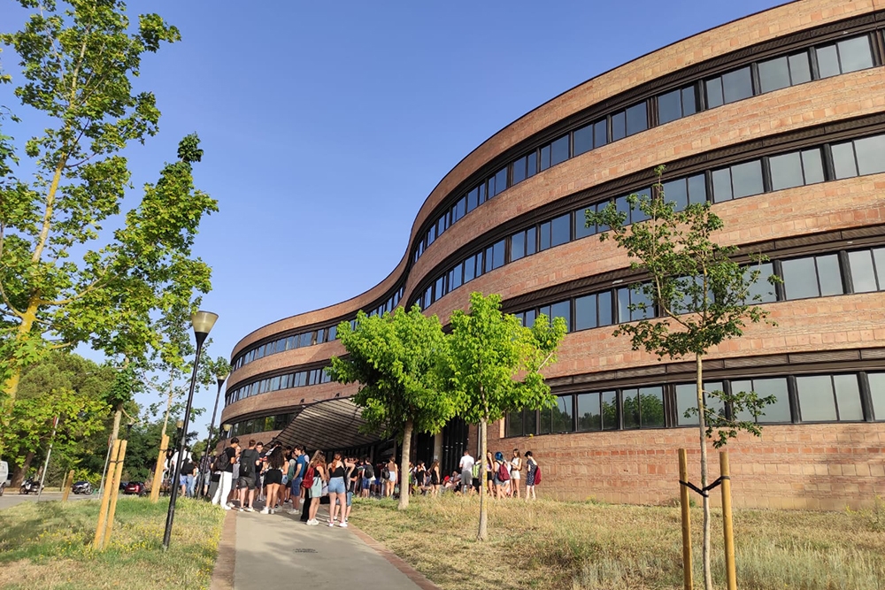 La Facultad de Veterinaria de la Universidad Autónoma de Barcelona y de la Universidad Complutense de Madrid continúan estando entre las 50 mejores del mundo.