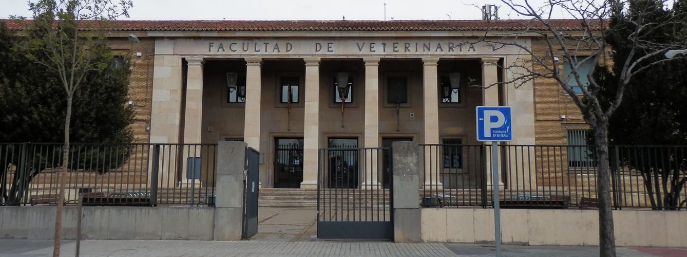 Fachada de la Facultad de Veterinaria de la Universidad de Zaragoza.