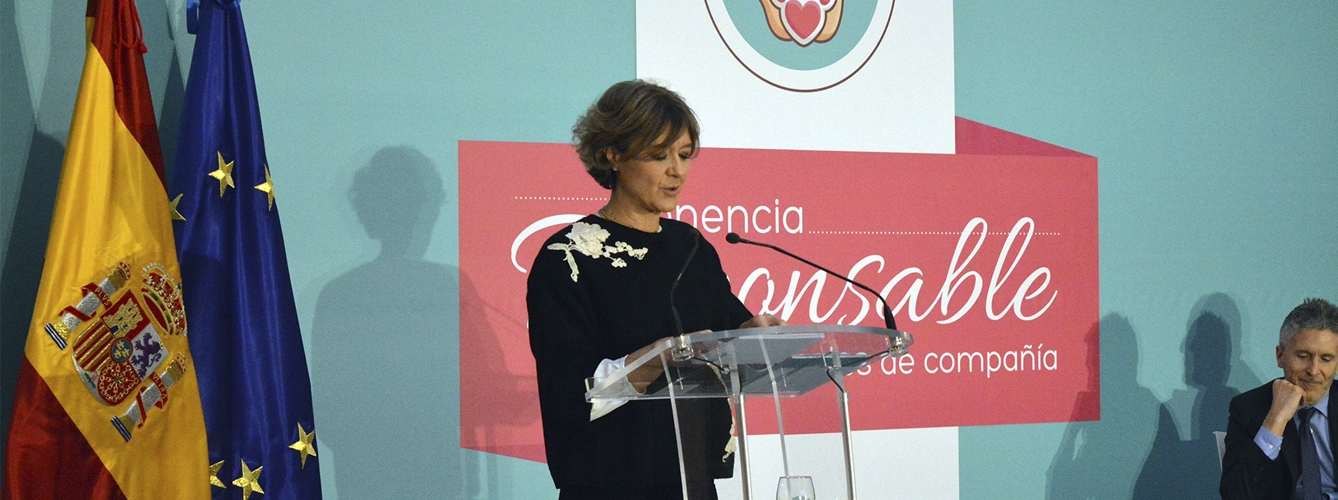La ministra de Agricultura, Isabel García Tejerina, durante la presentación del plan sobre tenencia responsable de animales de compañía.