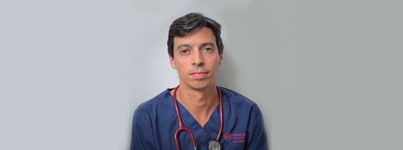 El veterinario experto en anestesiología Ignacio Sández es el director académico del Posgrado Avanzado en Anestesia y Analgesia en Pequeños Animales de Fatro.