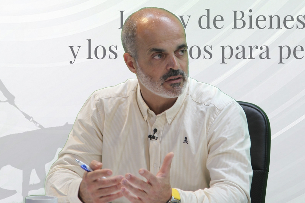 Íñigo Geijo, veterinario y representante de Healthvet, durante el debate de Animal's Health.