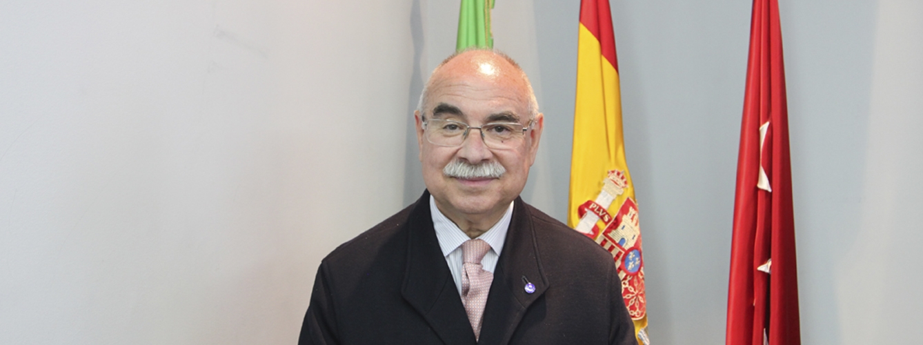 Luis Ángel Moreno, académico de número de la RACVE.