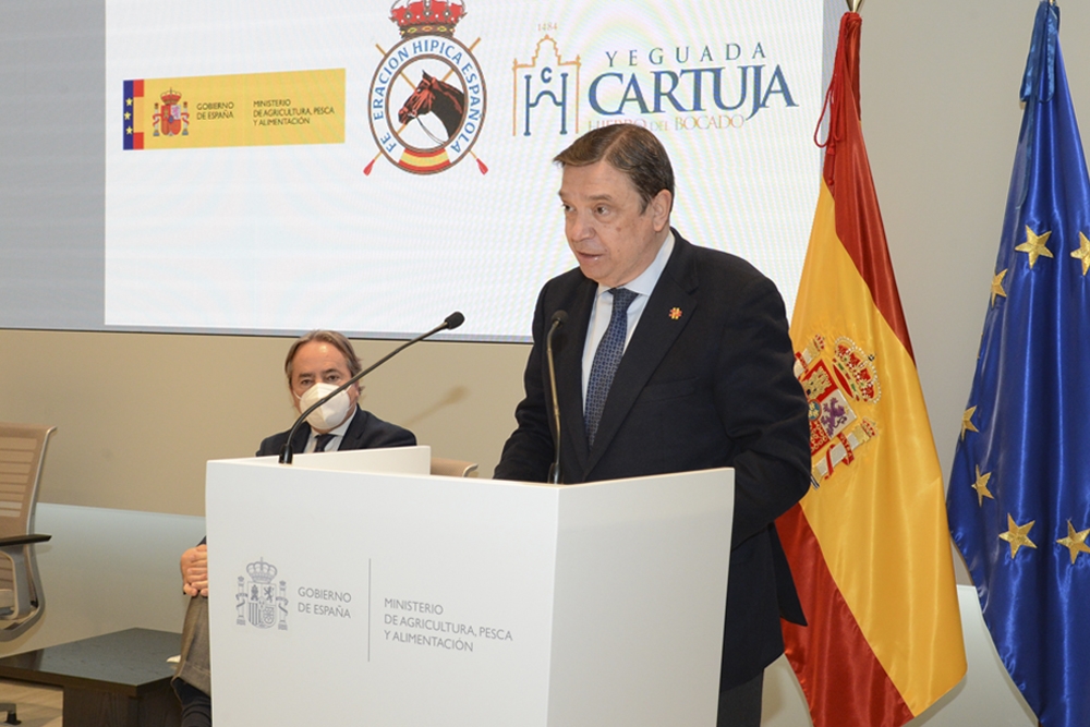 Luis Planas, ministro de Agricultura, Pesca y Alimentación, durante la presentación del estudio.
