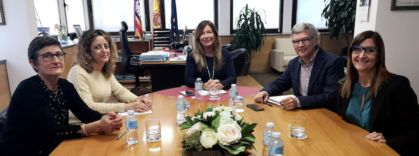 Imagen de la reunión entre los representantes del Colegio Oficial de Veterinarios de Baleares y la Consejería de de Salud y Consumo.