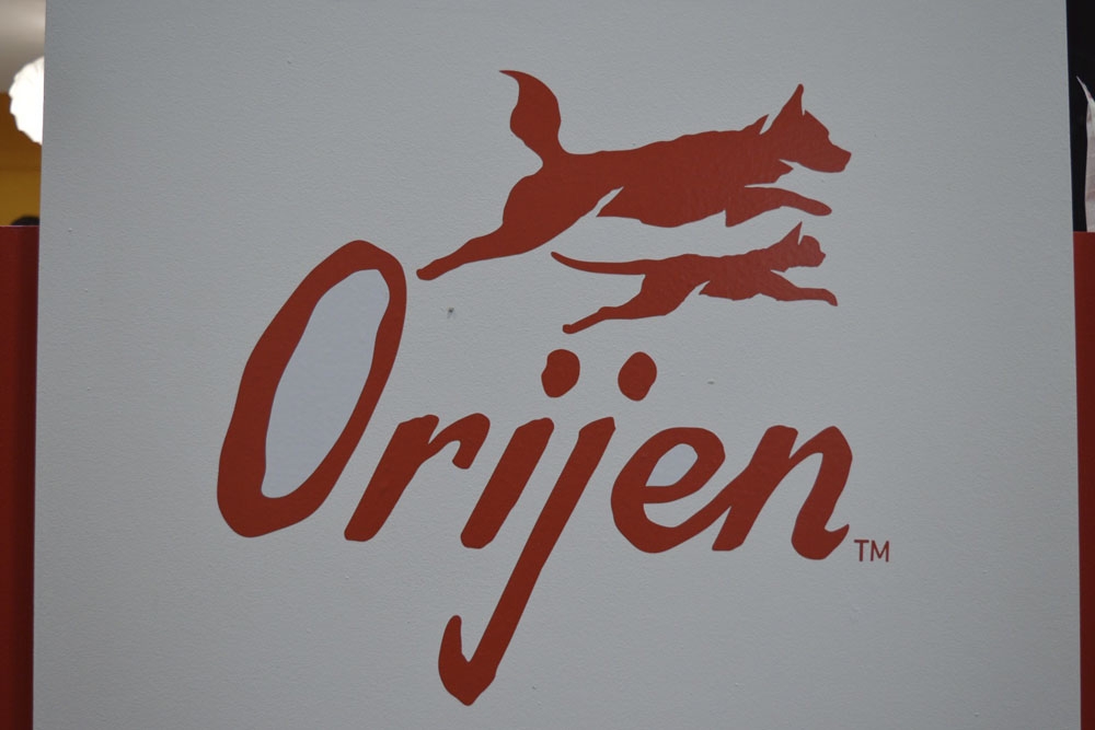 La nueva Original Cat de la marca canadiense Orijen, está elaborada con partes de la presa entera, como la carne, los órganos y huesos.