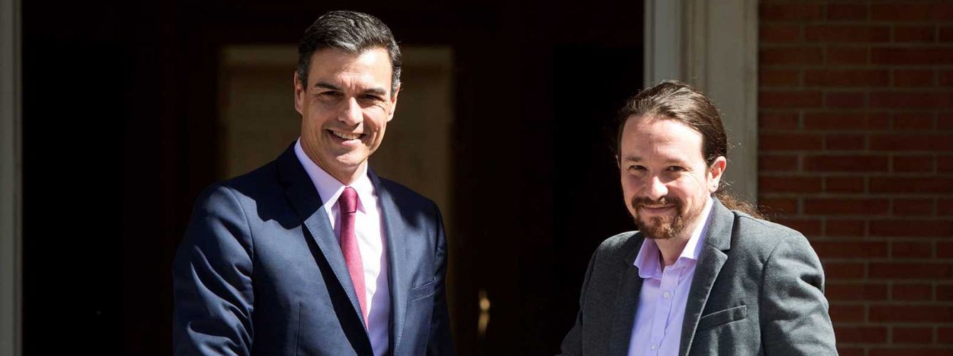 Pedro Sánchez (izda), líder del Partido Socialista Obrero Español, y Pablo Iglesias, líder de Unidas Podemos. 
