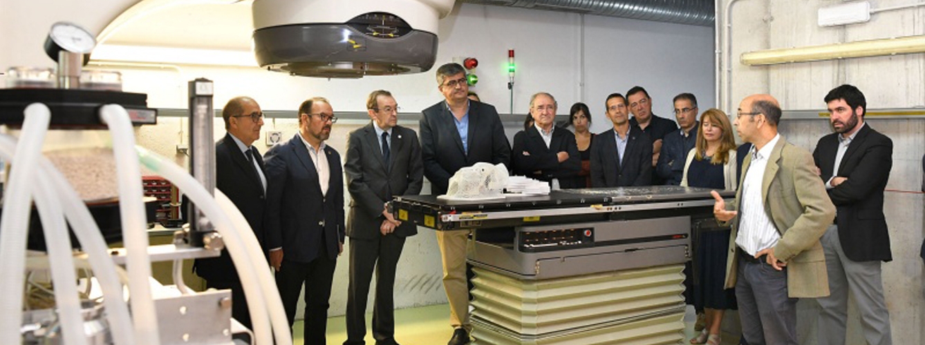 Presentación del nuevo nuevo acelerador lineal del Servicio de Radioterapia Veterinaria de la Universidad de Santiago de Compostela.