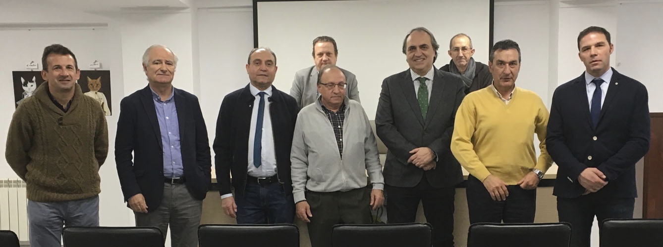 Imagen de la reunión mantenida entre Fesvet y el Consejo General de Colegios Veterinarios de España.