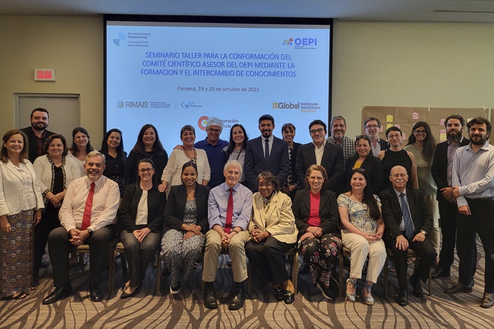 Foto de familia de la reunión del Observatorio Epidemiológico Iberoamericano.