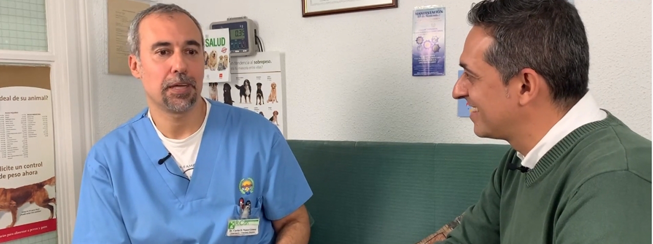 Carlos Nunes, veterinario clínico de compañía y uno de los promotores de la manifestación nacional veterinaria y Alberto Fernández, responsable de Comunicación de MSD Animal Health. 