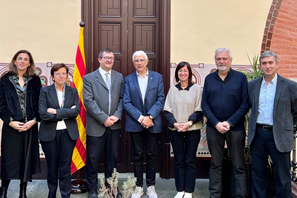 Imagen de la reunión entre el Consejo de Colegios Veterinarios de Cataluña y el Departamento de Salud de la Generalitat de Cataluña.